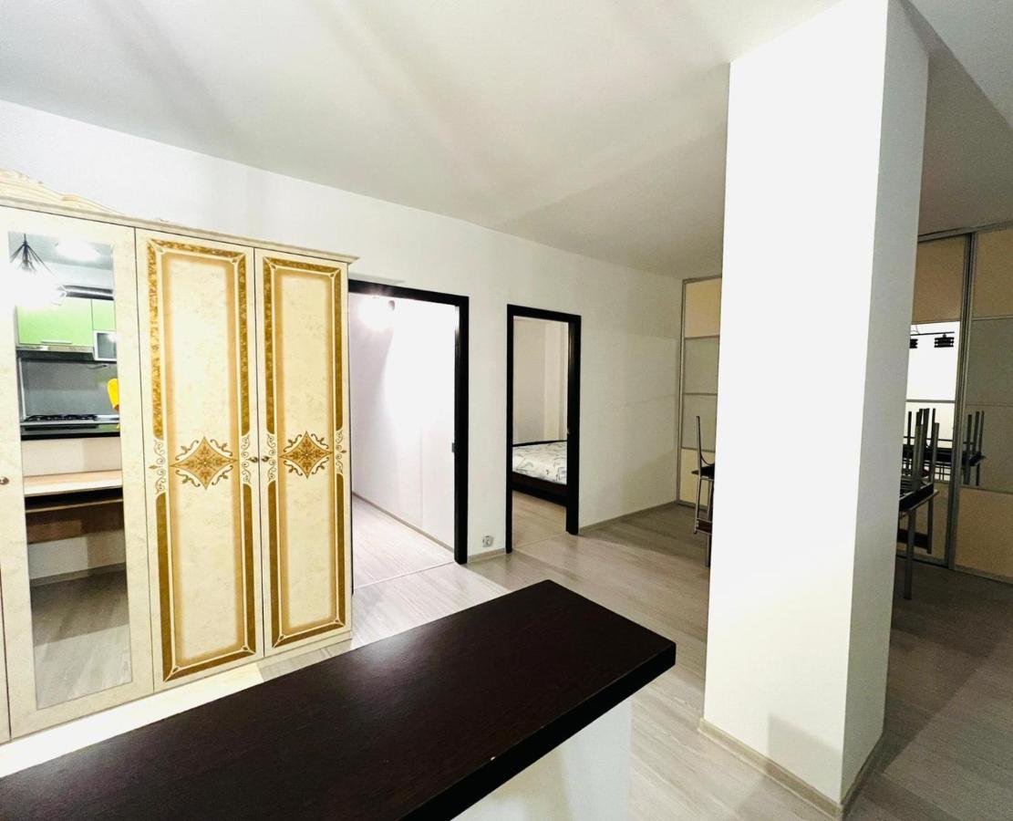 Confortmodern Flat3 Rooms Bacau Exterior photo